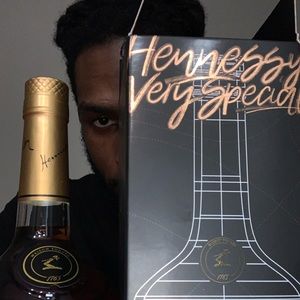 Meet your Posher, Chrysteon